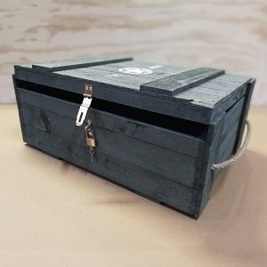 Armijas stila koka kastes