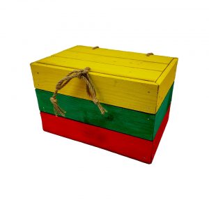 Koka kastes karogu krāsā
