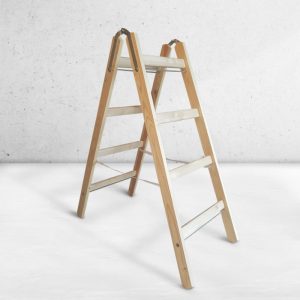 Foldible wooden ladders